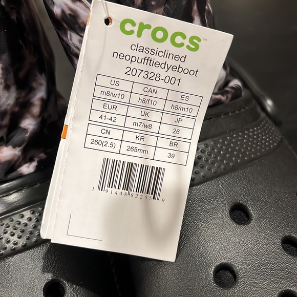 Crocs Winter Boots NWT Multiple Sizes - Picture 2 of 3